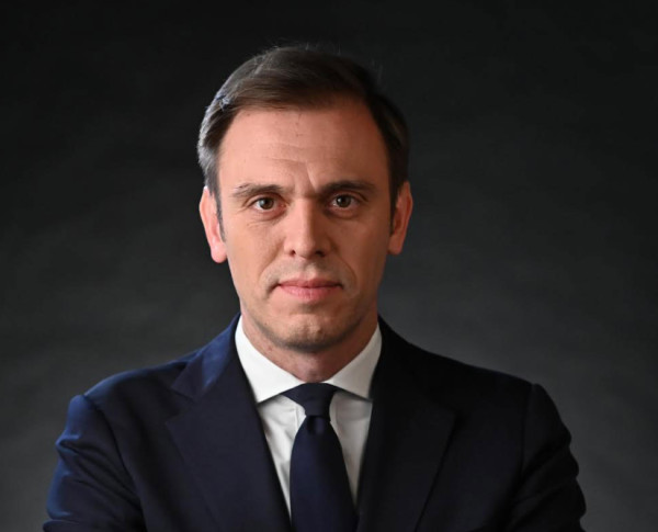 Μάντζος (ΠΑΣΟΚ): Ερωτήματα για την αποπομπή Γκιλφόιλ – Τι στάση τηρεί η κυβέρνηση;