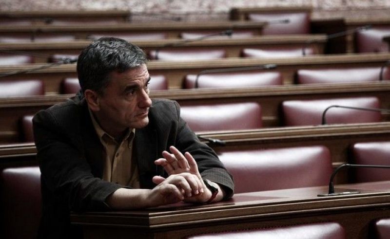 Τσακαλώτος:Να διαθέσουν μετοχές και στους Έλληνες επενδυτές οι τράπεζες