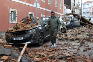 Πέντε νεκροί από την καταιγίδα Κριστίν στην Πορτογαλία - Χωρίς ρεύμα 450.000 σπίτια