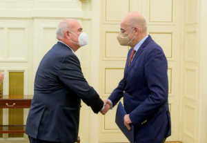 Δένδιας: Συνάντηση με τον νέο πρέσβη του Περού