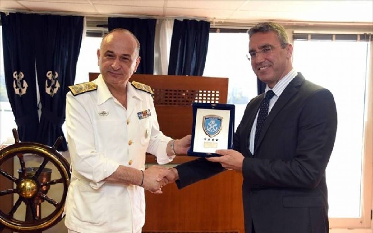Στο αρχηγείο του Λιμενικού Σώματος ο Τούρκος πρέσβης