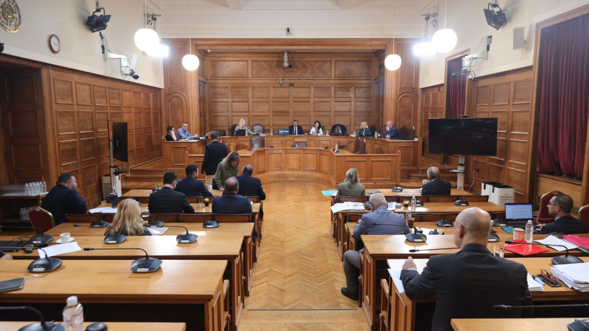 Εκτροχιασμός στην Εξεταστική με Κωνσταντοπούλου - Μαγειρία και «πυρά» ΠΑΣΟΚ - ΣΥΡΙΖΑ