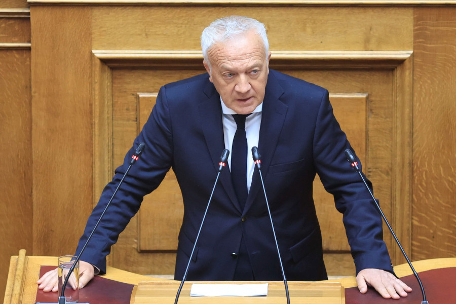 Καφούρος (βουλευτής ΝΔ): Να χαρακτηριστούν «απάτητες» οι παραλίες νησιών με λιγότερους από 500 κατοίκους