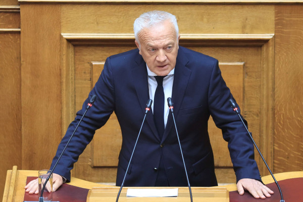 Καφούρος (βουλευτής ΝΔ): Να χαρακτηριστούν «απάτητες» οι παραλίες νησιών με λιγότερους από 500 κατοίκους