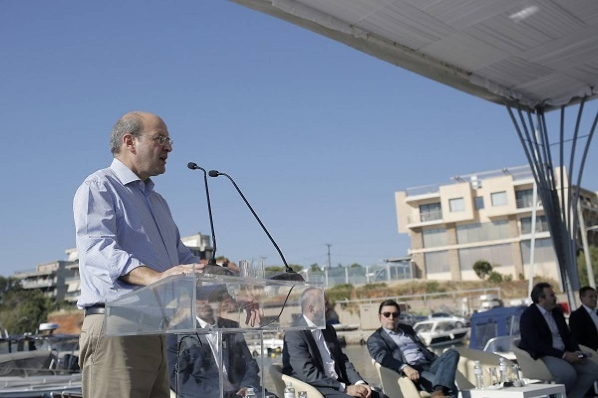 Επίσκεψη Χατζηδάκη στο Μάτι για το Ειδικό Πολεοδομικό Σχέδιο