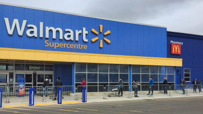 Walmart: Στα 152 δισ. δολάρια τα έσοδα στο β&#039; τρίμηνο