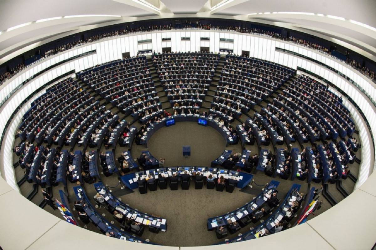 Ισότητα των φύλων στην πολιτική ζητούν βουλευτές και ευρωβουλευτές