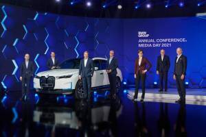 Το BMW Group επιταχύνει την τεχνολογική του επέλαση
