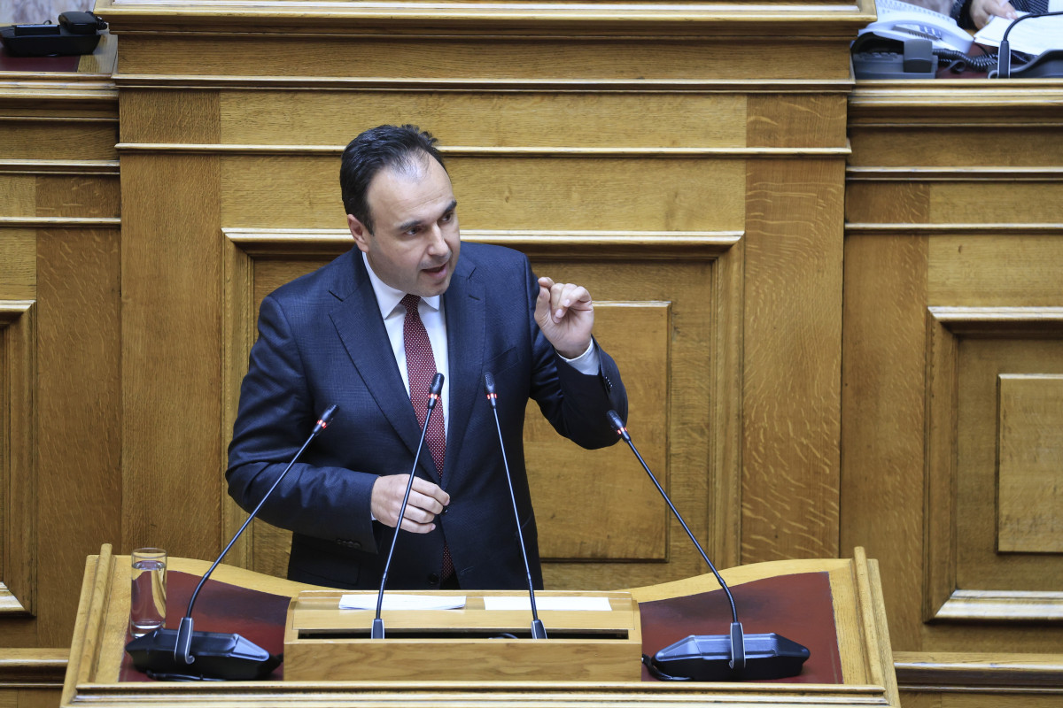 Υπερψηφίστηκε το ερανιστικό νομοσχέδιο - Παπαστεργίου: Η Ελλάδα περνά μια νέα εποχή ψηφιακής λειτουργίας