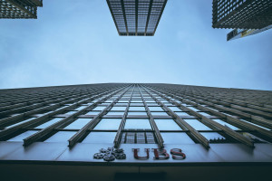 Ανοδική πορεία «βλέπει» η UBS για τον S&amp;P 500 – Στόχος οι 6.600 μονάδες