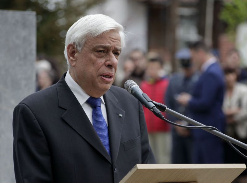 Παυλόπουλος: Φώτα στον αγώνα για την κρίση και τα εθνικά δίκαια