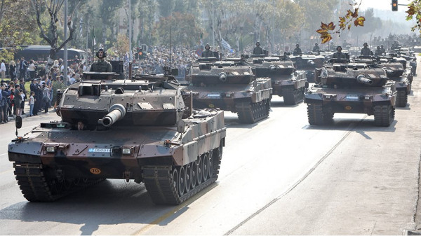Στιγμές από τη στρατιωτική παρέλαση στη Θεσσαλονίκη