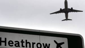 Βρετανία: Σε ξεχωριστές λωρίδες εμβολιασμένοι και ανεμβολίαστοι