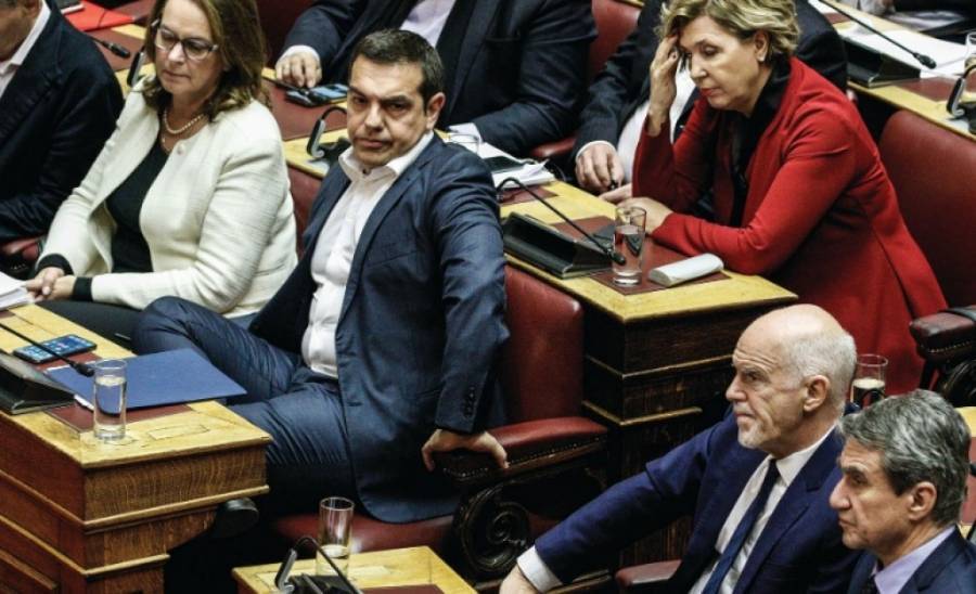 Ο Τσίπρας αποθεώνει τον Γιώργο, αποκηρύσσει τον Καραμανλή και πάει στο συνέδριο του ΣΥΡΙΖΑ