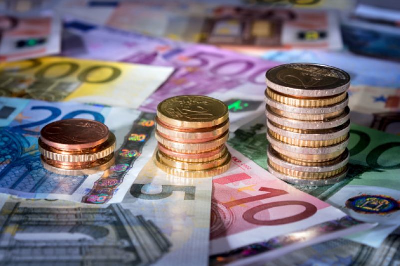 Προϋπολογισμός 2016: Έλλειμμα 814 εκατ. ευρώ στο πεντάμηνο