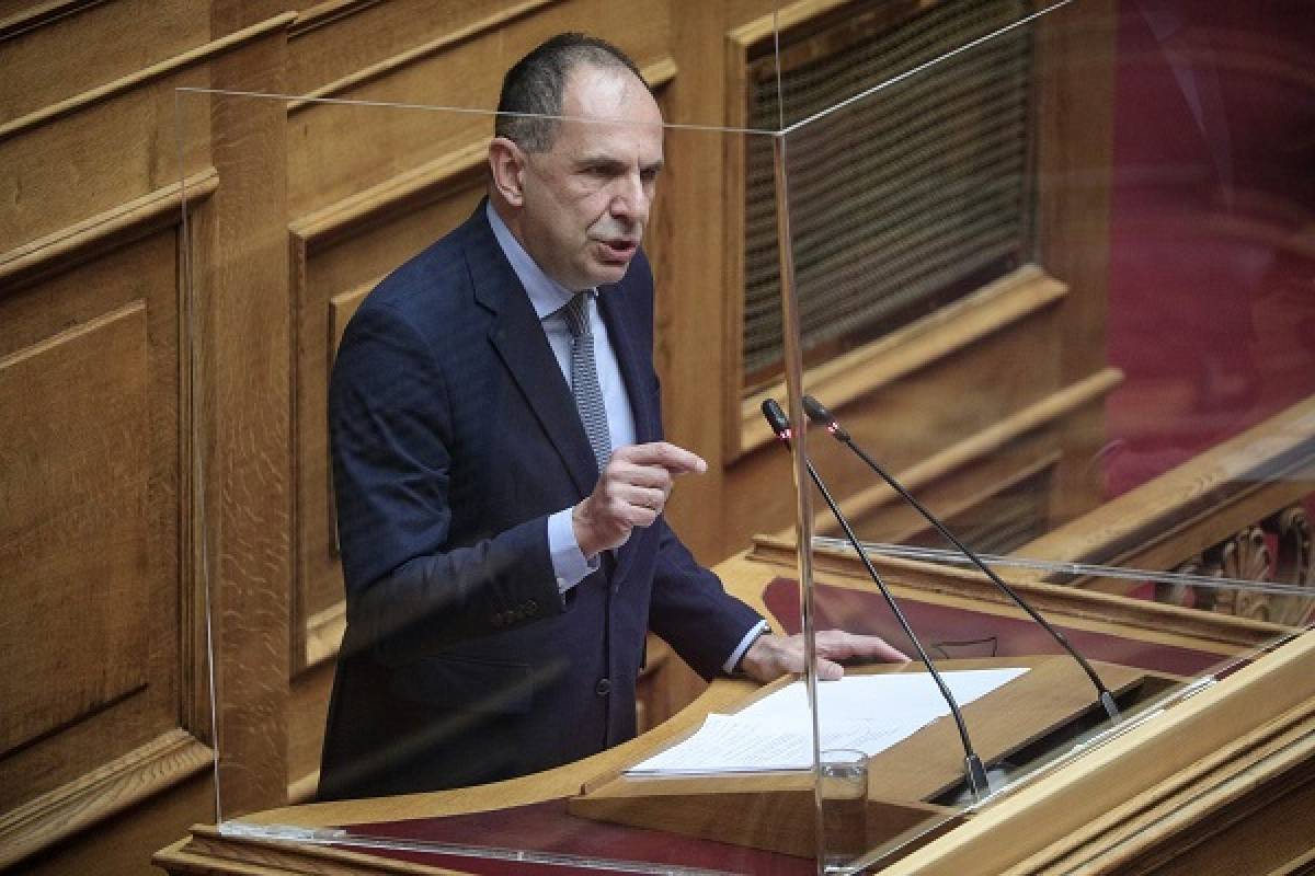 Γεραπετρίτης: Δεν έγινε χατίρι σε κανέναν επιχειρηματία
