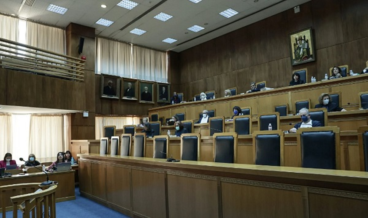 Με καταθέσεις μαρτύρων συνεχίστηκε η δίκη για τις τηλεοπτικές άδειες