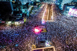 Έκρυθμη κατάσταση στο Ισραήλ- «Παίζει» με το πολίτευμα ο Νετανιάχου