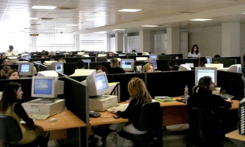 Le Parisien: Χαμηλό το ποσοστό των δημοσίων υπαλλήλων στην Ελλάδα