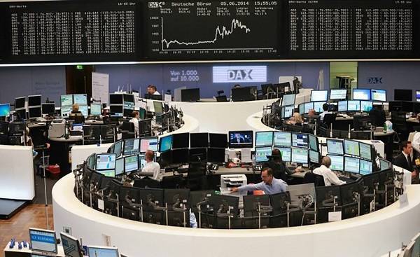 Μικτά πρόσημα στα ευρωπαϊκά χρηματιστήρια υπό το «βάρος» του πληθωρισμού