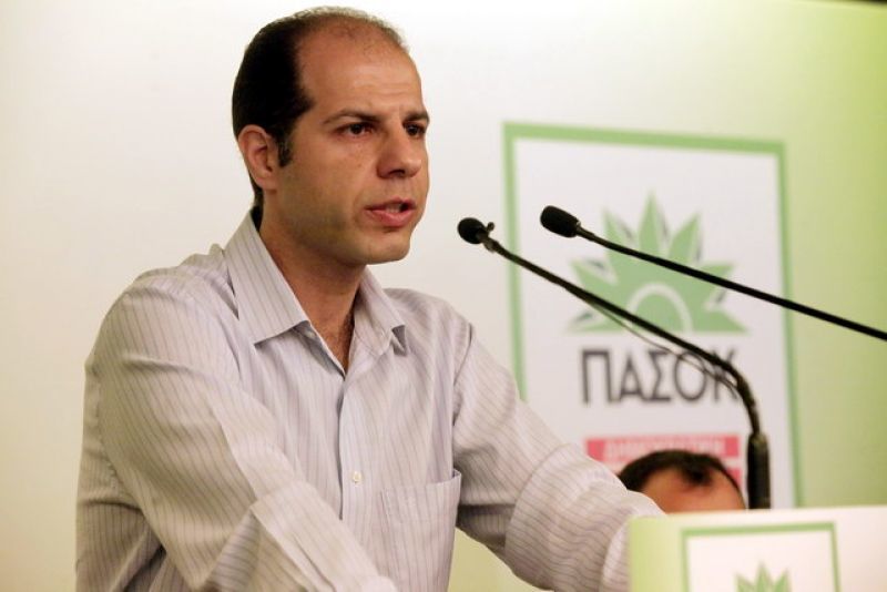 Η απάντηση Ξεκαλάκη στη Φώφη, μετά την καθαίρεσή του