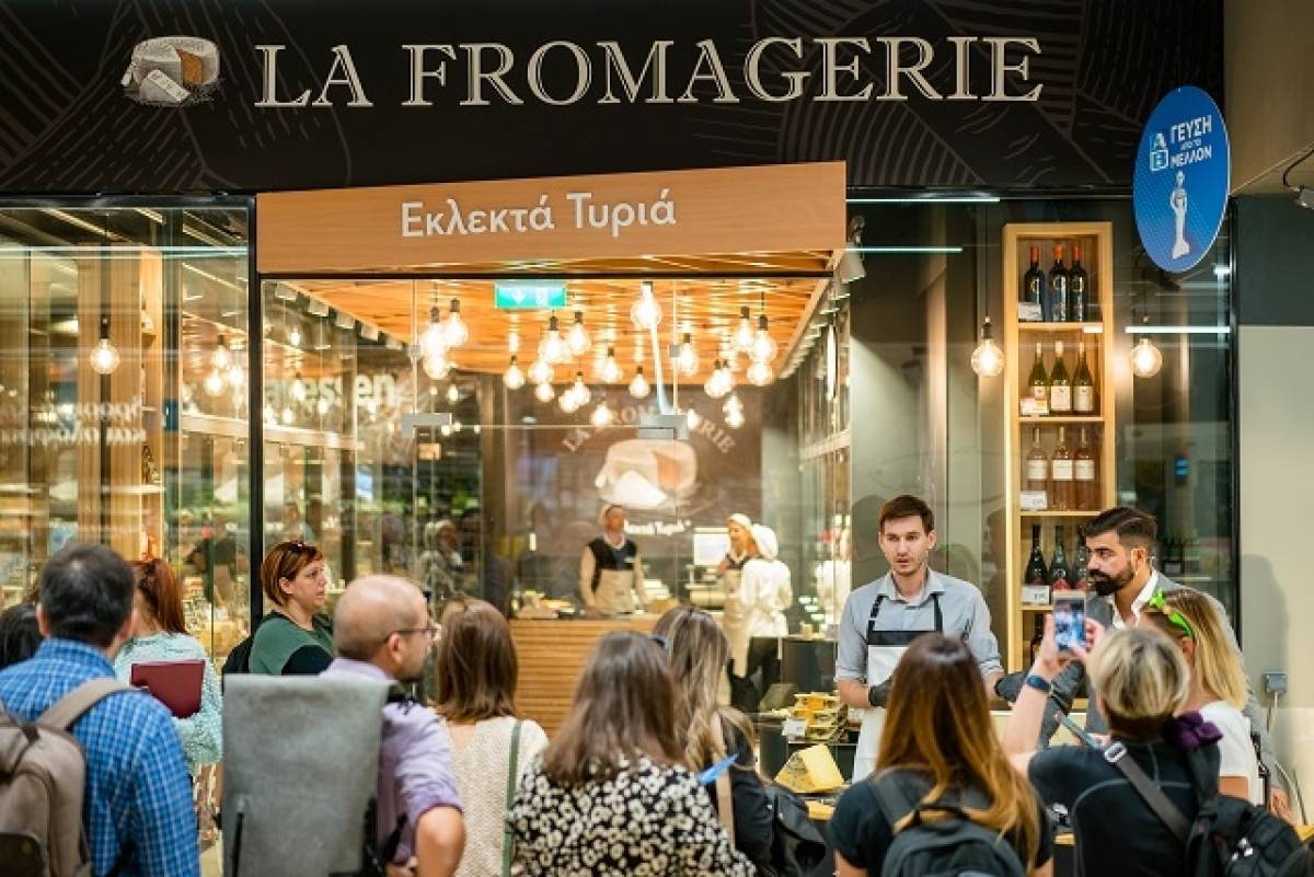 ΑΒ: Στη μάχη του τζίρου με νέο σχεδιασμό των υπερ-καταστημάτων