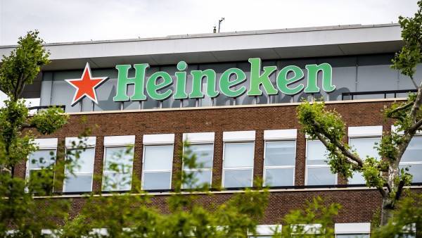 Αποχωρεί οριστικά από τη Ρωσία και η Heineken