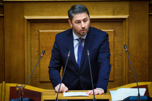 Ανδρουλάκης καλεί τη Βουλή σε προ ημερησίας για την κρίση του Κράτους Δικαίου στην Ελλάδα