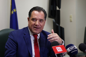 Γεωργιάδης για «καλάθι»: Πάνω από 30 επιπλέον μειώσεις τιμών αυθημερόν