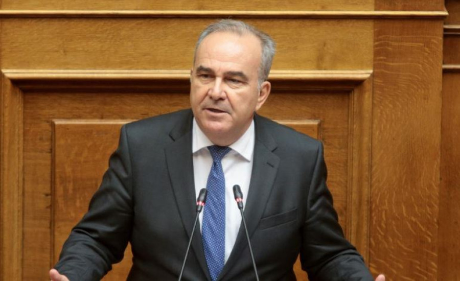 Παπαθανάσης: Παραμένουμε σταθεροί δημοσιονομικά- Ετοιμάζεται χρηματοδοτικό πρόγραμμα για μικρομεσαίες επιχειρήσεις