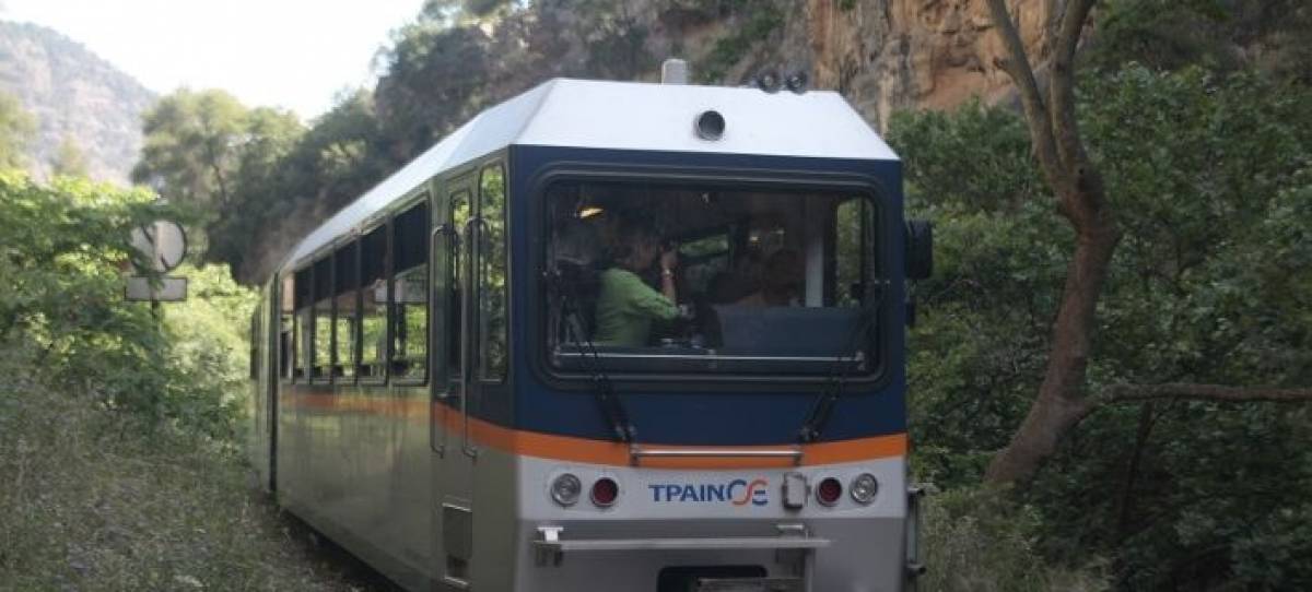 Κατολίσθηση στη γραμμή Διακοπτό - Καλάβρυτα