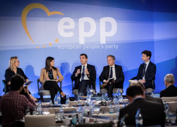 Σκρέκας: Η Ελλάδα πρωτοπόρα στη στήριξη των καταναλωτών- πράσινη μετάβαση