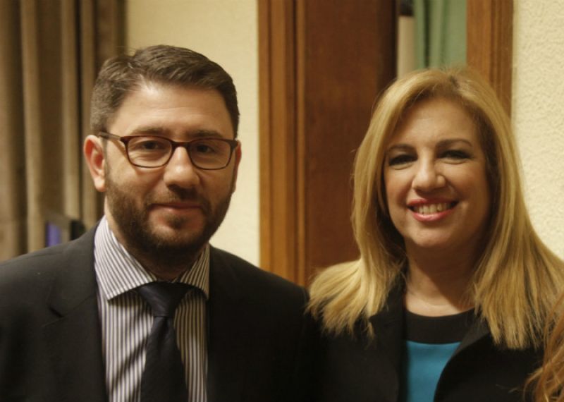 Κεντροαριστερά: Ποιοι στηρίζουν Φώφη και ποιοι Ανδρουλάκη στο β` γύρο