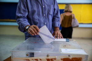 Δημοσκόπηση MARC: Στο 6% η διαφορά μεταξύ ΝΔ- ΣΥΡΙΖΑ