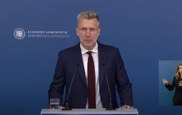 Σκέρτσος: Η κυβέρνηση αποδέχεται τηλεμαχία με όλους τους αρχηγούς