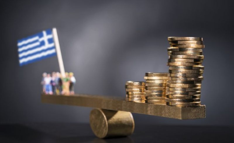 Χρέος και πλεονάσματα στο παζάρι της Συνόδου του ΔΝΤ