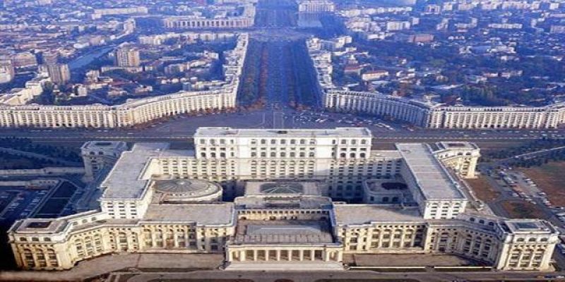 Ρουμανία: Αιφνιδιαστική παραίτηση του πρωθυπουργού Τουντόσε