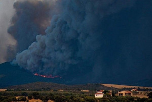 Δραματική η κατάσταση στην Αλεξανδρούπολη: Κάηκαν σπίτια και επιχειρήσεις