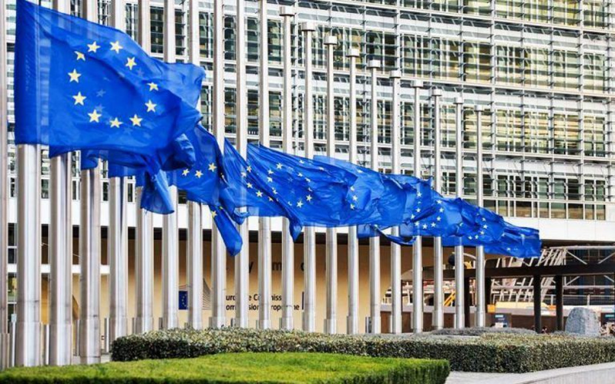 Κομισιόν: Ασφαλής η ροή προσωπικών δεδομένων σε 11 τρίτες χώρες
