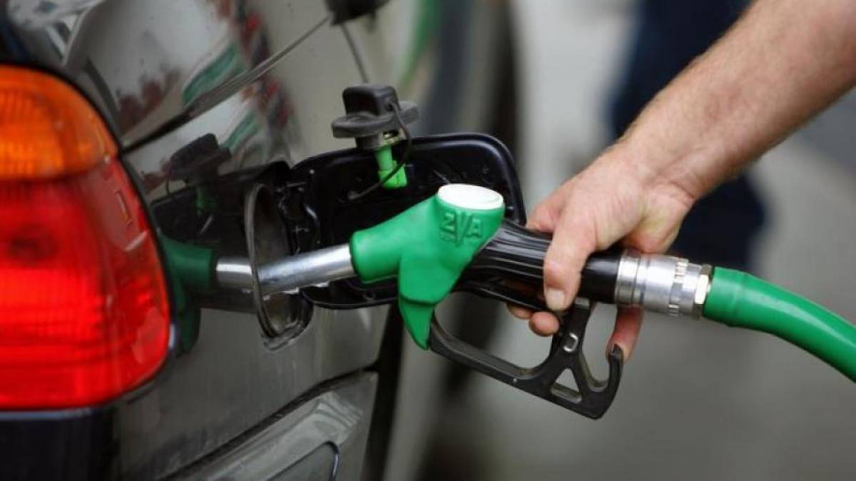 ΙΟΒΕ: Πτώση τζίρου 30% στην εμπορία πετρελαιοειδών το 2020