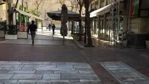 Νέα μέτρα: Μειωμένη κίνηση στην Ερμού-«Ουρές» στη Θεσσαλονίκη (φωτο+vid)