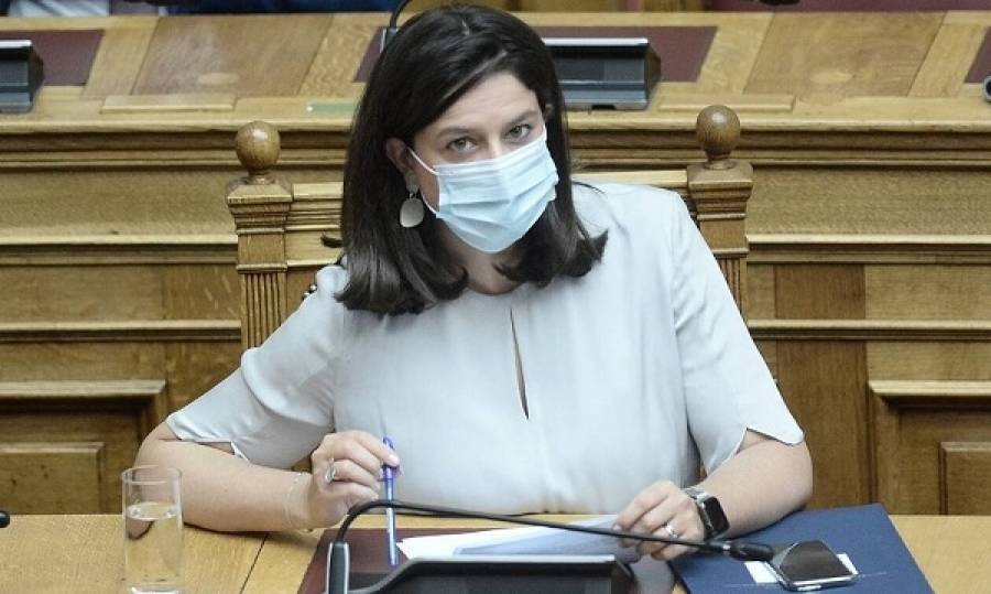 Κεραμέως: Μέχρι την άνοιξη τα νέα προγράμματα σπουδών στα σχολεία