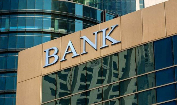 Eurobank Equities: Ανεβάζει τον πήχη για τις ελληνικές τράπεζες-Νέες τιμές-στόχοι