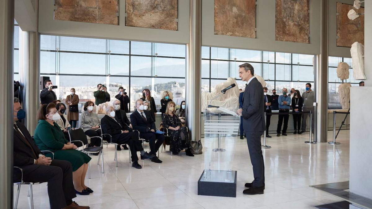 Μητσοτάκης: Ηχηρό μήνυμα η επιστροφή των 10 θραυσμάτων του Παρθενώνα