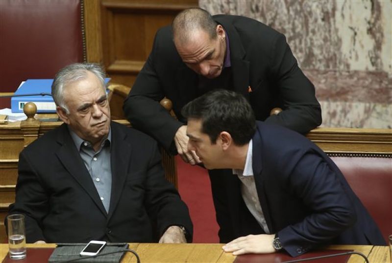 Εκνευρισμός της κυβέρνησης για τις δηλώσεις Βαρουφάκη