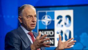 Geoana: Απόλυτη στήριξη του NATO στον διάλογο μεταξύ Αθήνας-Άγκυρας