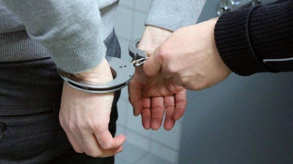 Θεσσαλονίκη: Σύλληψη νεαρού αλλοδαπού που δάγκωσε αστυνομικό στο πόδι