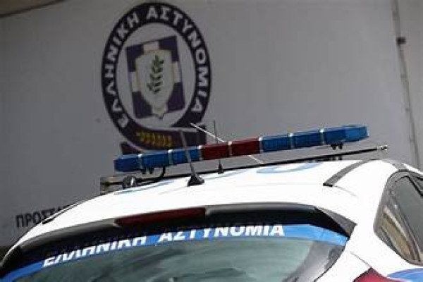 Στα χέρια της ΕΛ.ΑΣ. αλλοδαπός με χειροβομβίδα: Έρευνα για πιθανή επίθεση στον Ισίδωρο Ντογιάκο