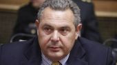 Μαξίμου- Πειραιώς σφάζονται στην ποδιά του Καμμένου