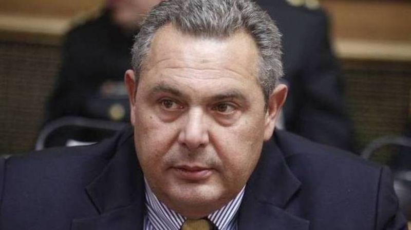 Μαξίμου- Πειραιώς σφάζονται στην ποδιά του Καμμένου